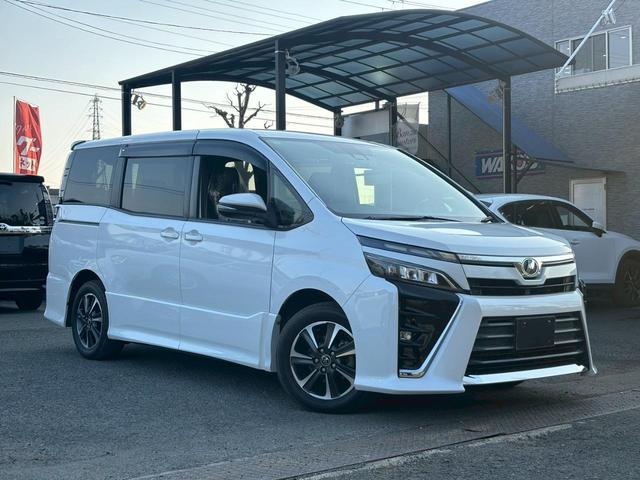 TOYOTA VOXY ZS