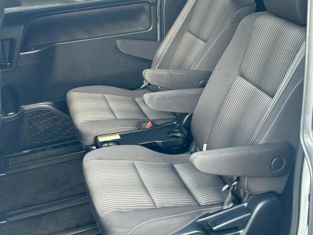 TOYOTA VOXY ZS