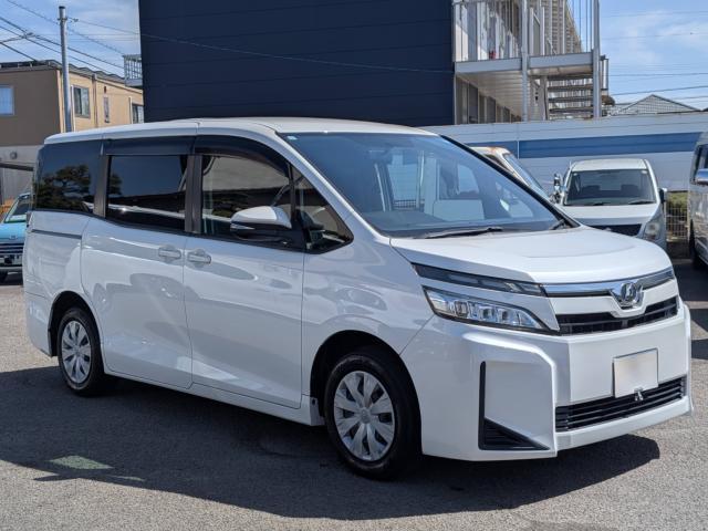 TOYOTA VOXY X