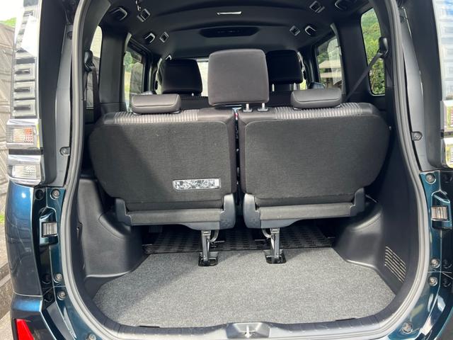 TOYOTA VOXY ZS