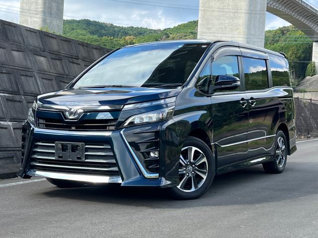 TOYOTA VOXY ZS