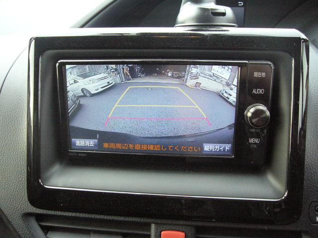 TOYOTA VOXY HYBRID V